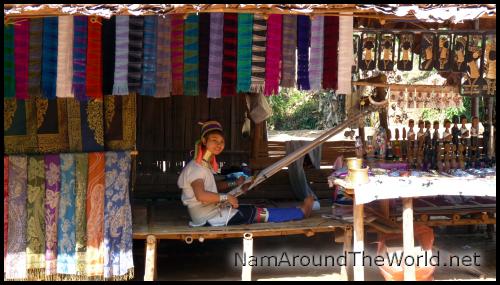 Mae Hong Son, femmes au long cou, Chiang Mai, Thaïlande | Mae Hong Son, long neck women, Chiang Mai, Thailand